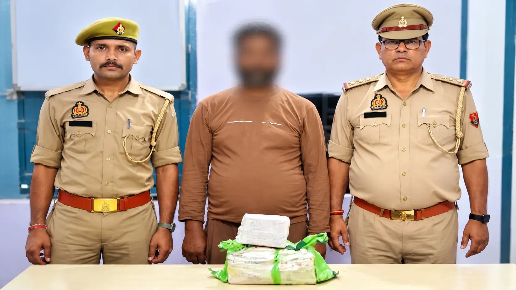 Mathura Police Arrest Man for Illegal Liquor Possession in Mant